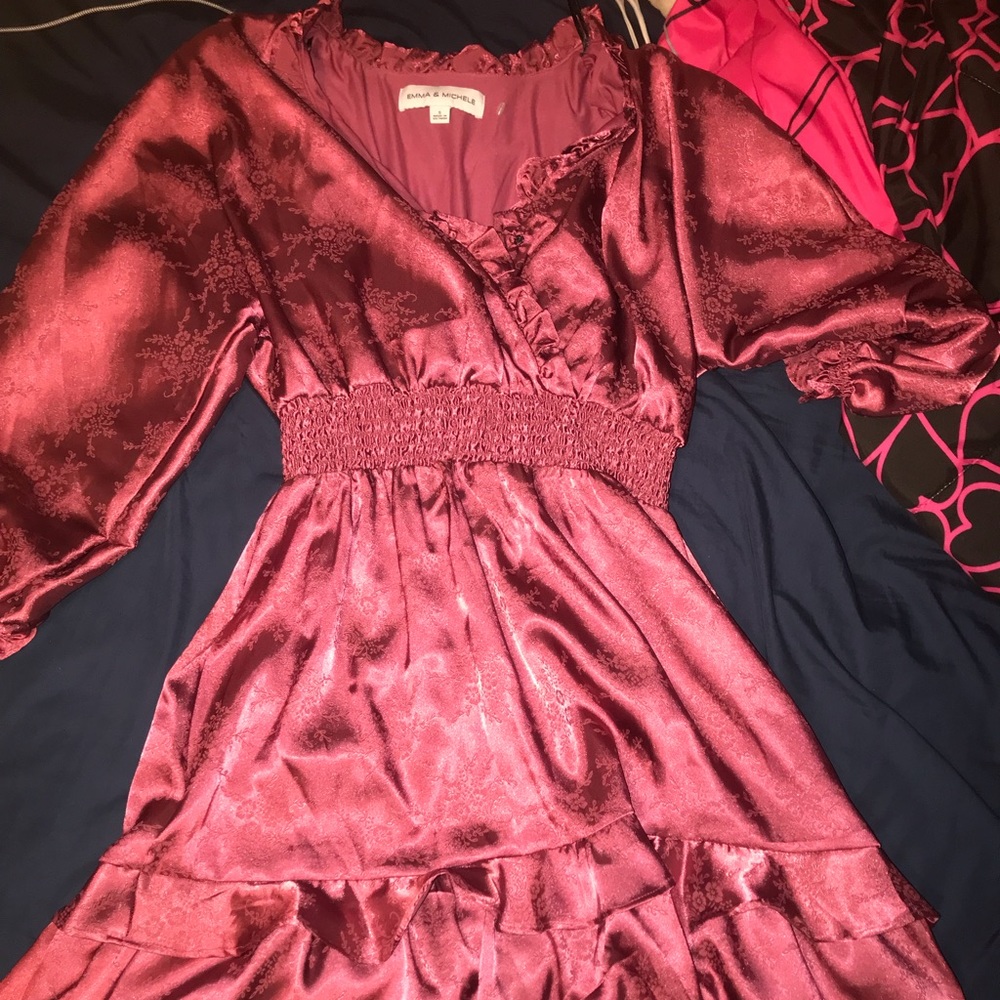 Pink ruffle elastic dress